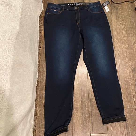 dark blue reitmans jeans! - Picture 3 of 5